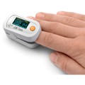 Pulsoksimetr-MD300C23_hand_fullsize.jpg